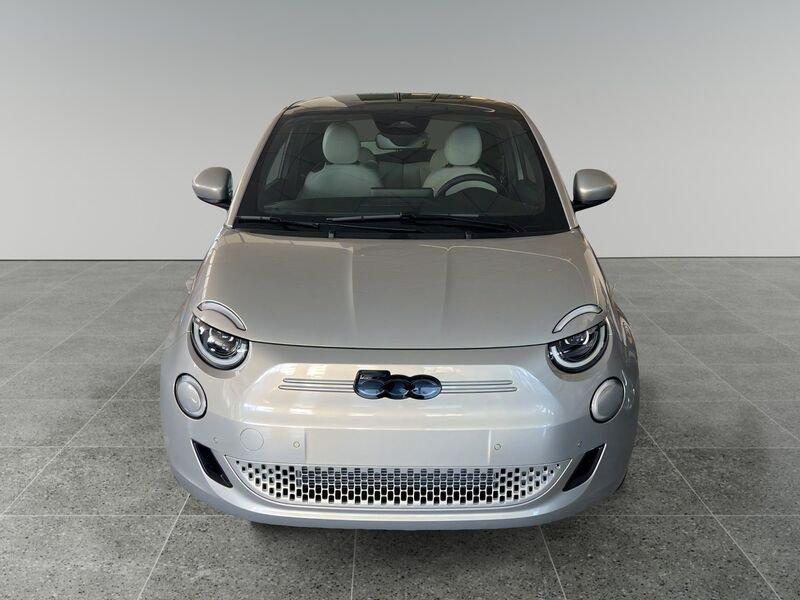 FIAT 500 Giorgio Armani Berlina 42 kWh