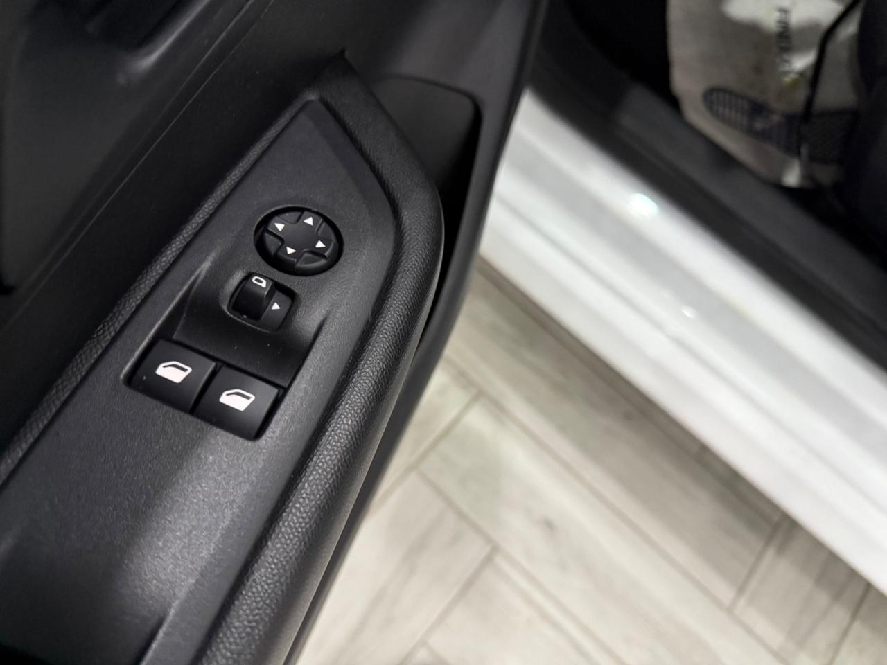 Peugeot 208 BlueHDi 100cv 5P ALLURE NAVI/CARPLAY2022