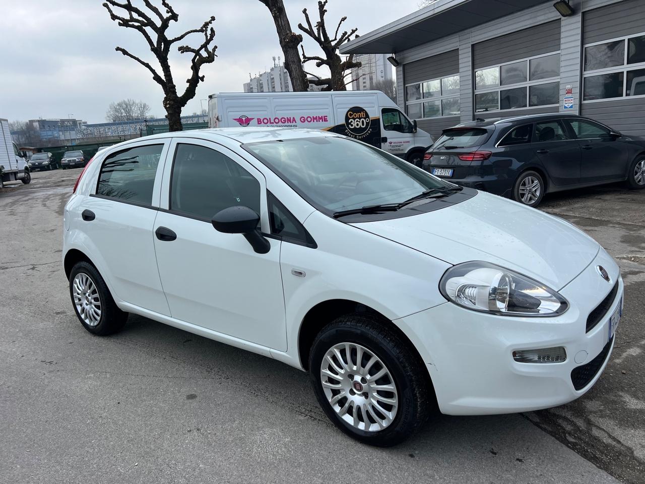 Fiat Punto 1.4 8V 5 porte Natural Power Street