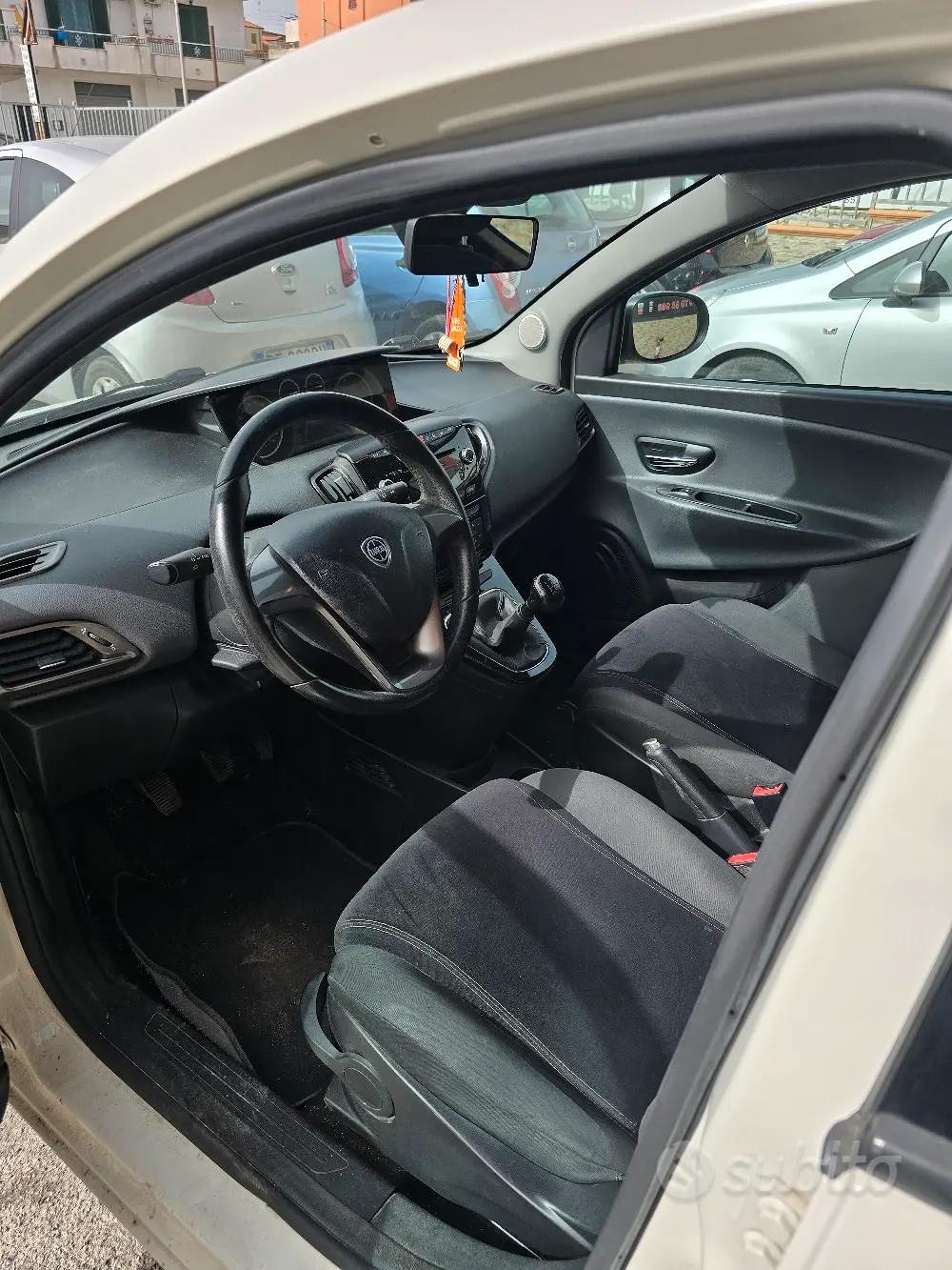 Lancia Ypsilon 1.3 Multijet 95 CV (anno 2011)