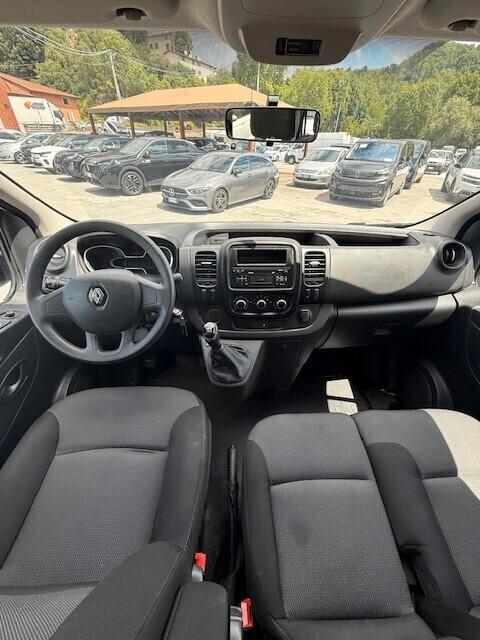 Renault Trafic T27 2.0 dCi 120CV PC-TN Zen 9 POSTI