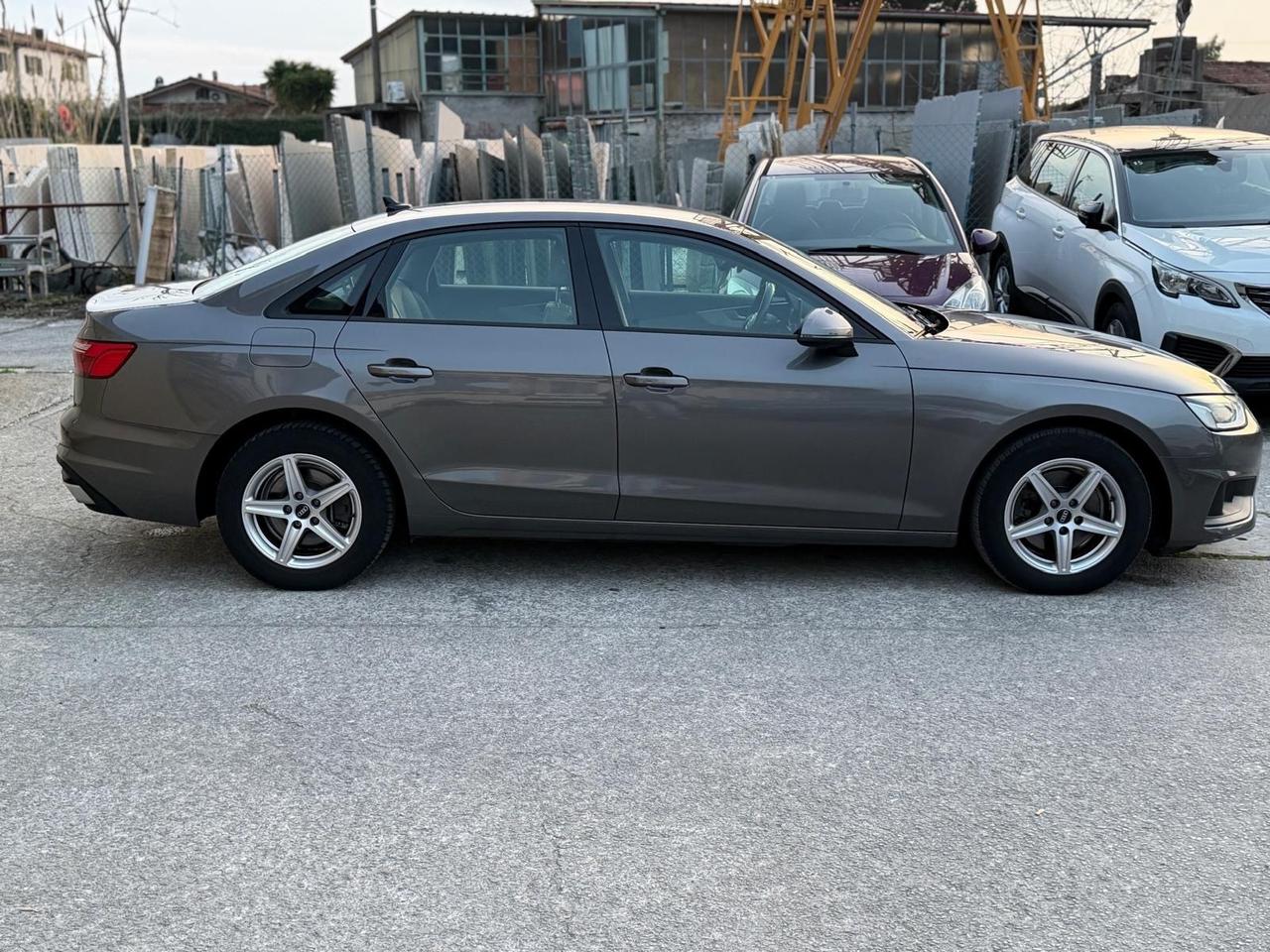 Audi A4 35 TDI/163 CV S tronic Sline edition