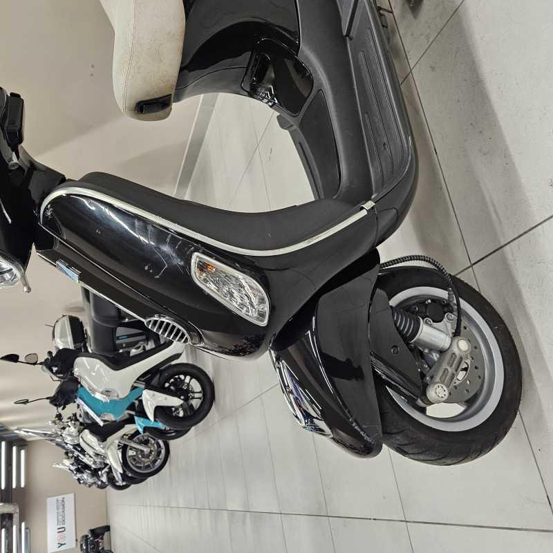 Vespa LX 50 4T - 2012