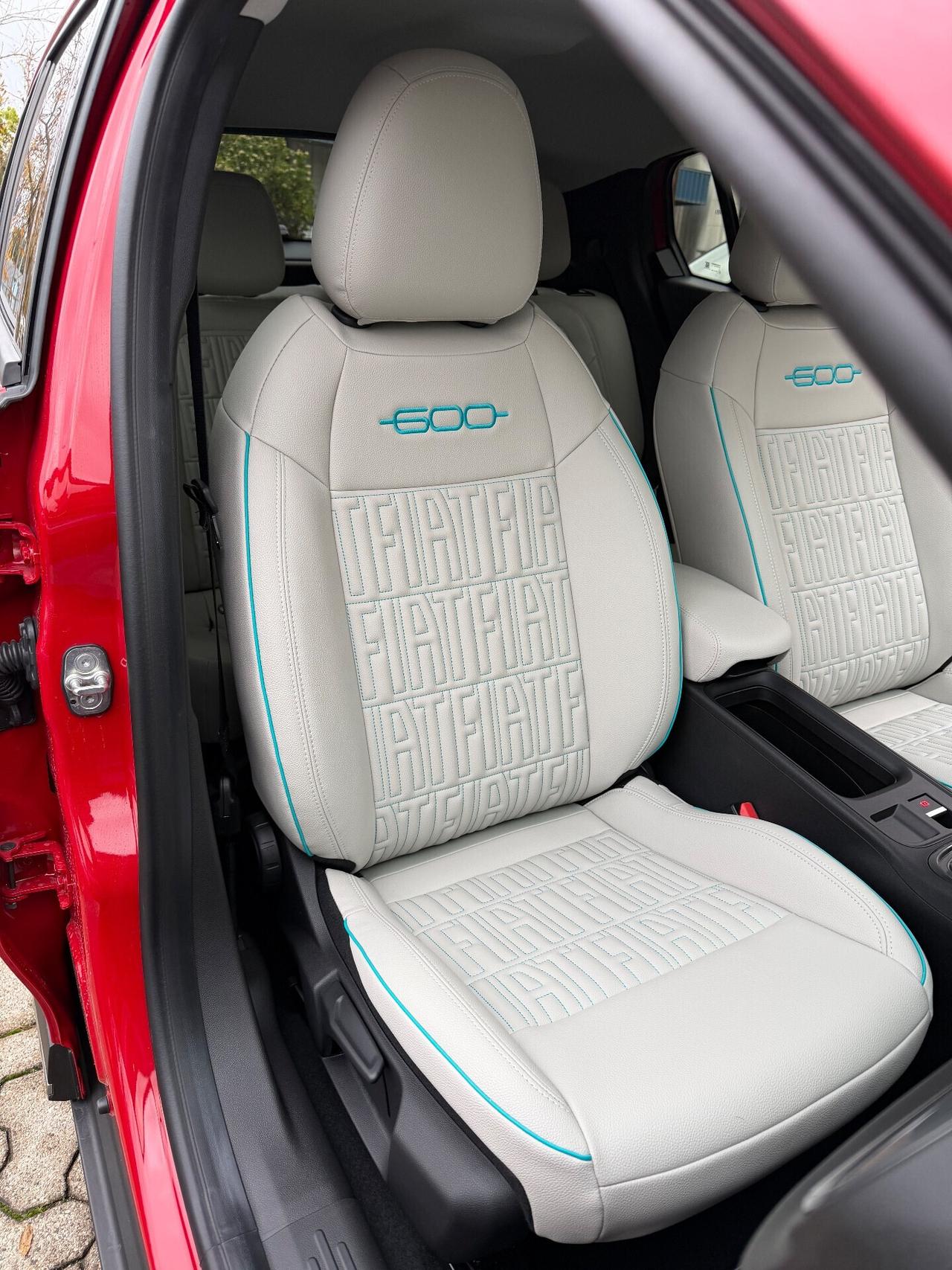 Fiat 600 Hybrid 100 CV DCT MHEV La Prima