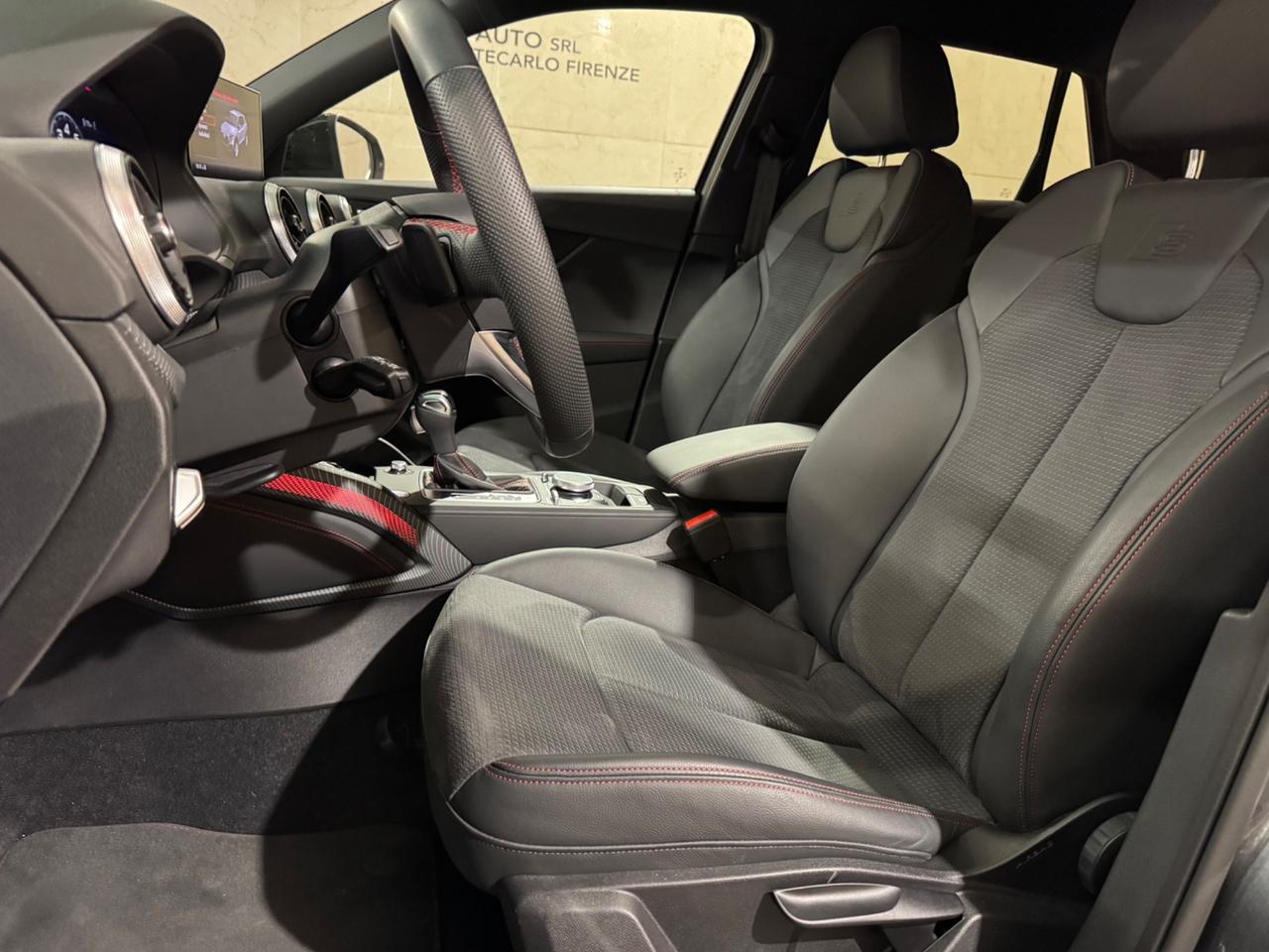 Audi Q2 SQ2 TFSI quattro S tronic sport attitude