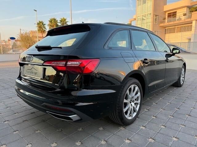 Audi A4 Avant 30 TDI/136 CV S tronic Business 2022