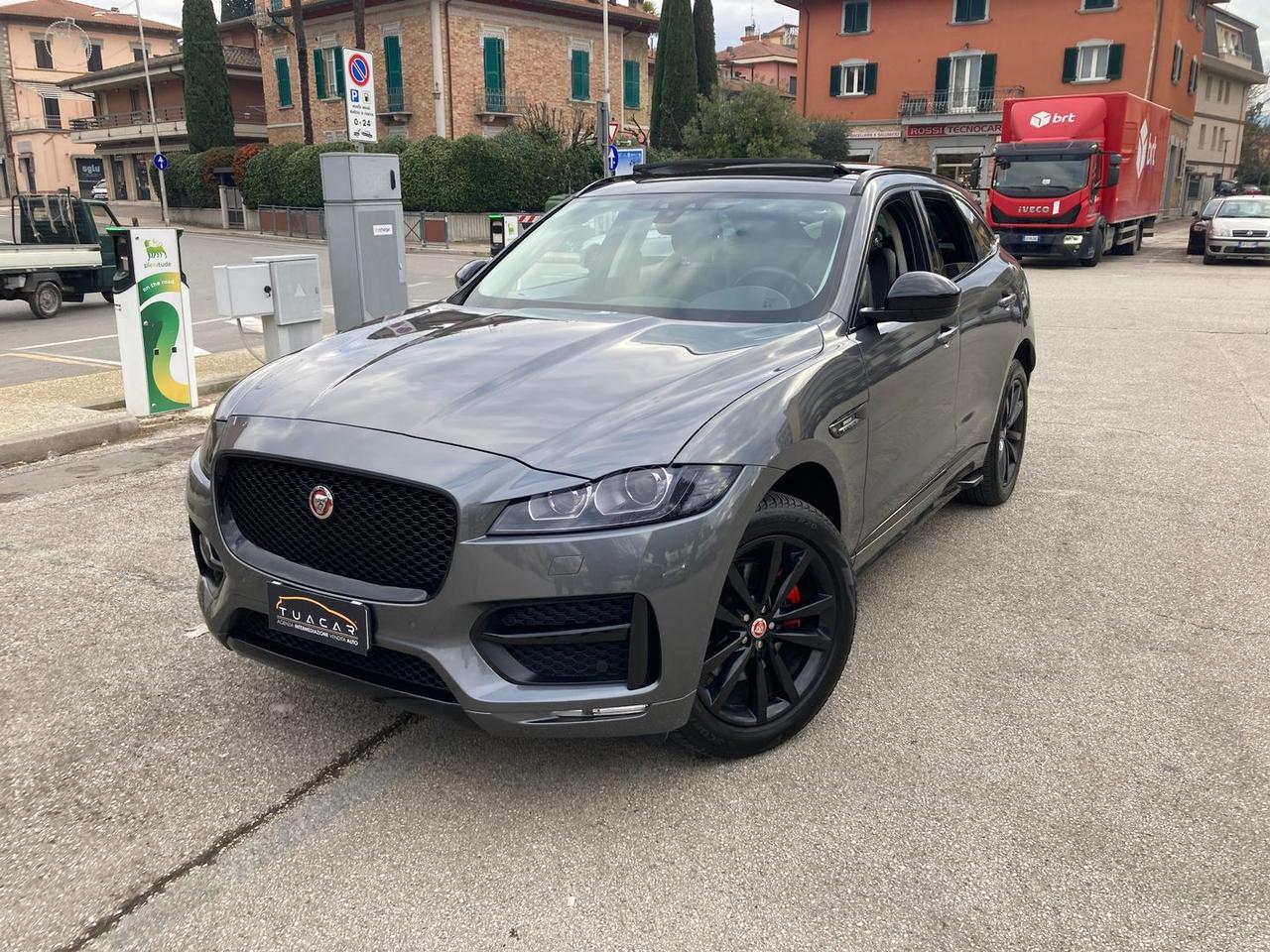 Jaguar F-Pace 2.0 20d Turbo R- #8436