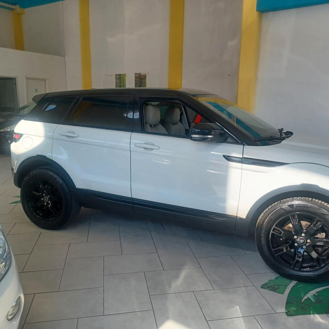 PERFETTO RR EVOQUE 2.2 TDI AUTOM 4X4 GARANZIA