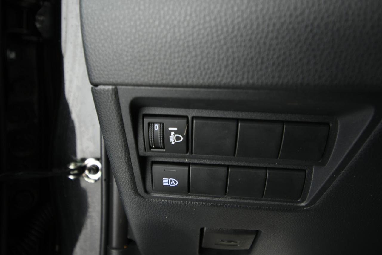 TOYOTA Yaris 1.5h Business CAMERA+ACC+APP CONNECT+NEOPATENTATI