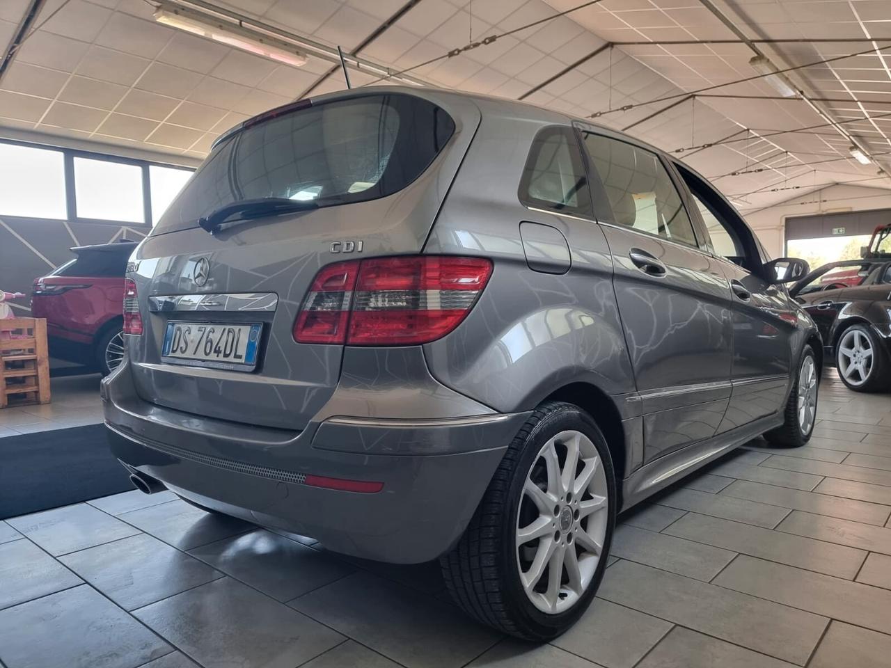 Mercedes-benz B 180 CDI NEOPATENTATI