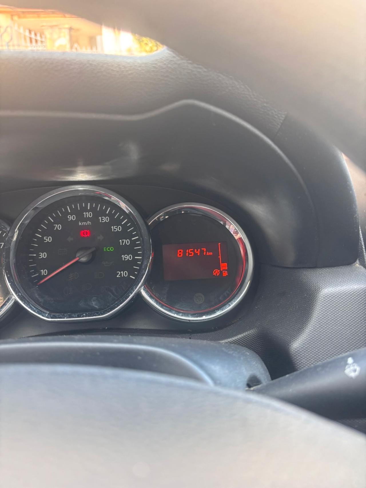 Dacia Duster 1.6 115 SES 4X2 GPL SERIE BLACK SHADOW