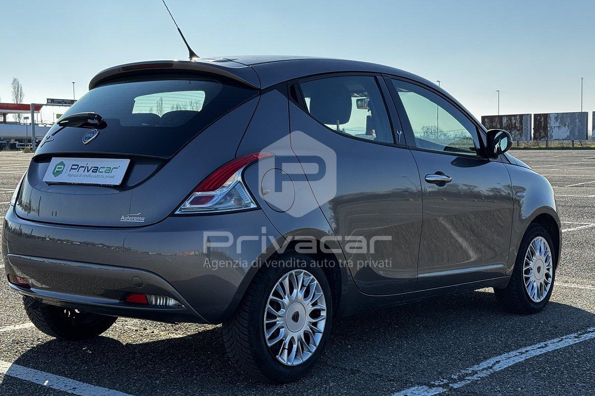 LANCIA Ypsilon 1.2 69 CV 5 porte Silver