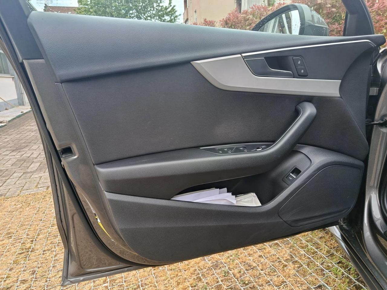 Audi A4 Business Advanced 2.0 35 TDI MHEV #10442