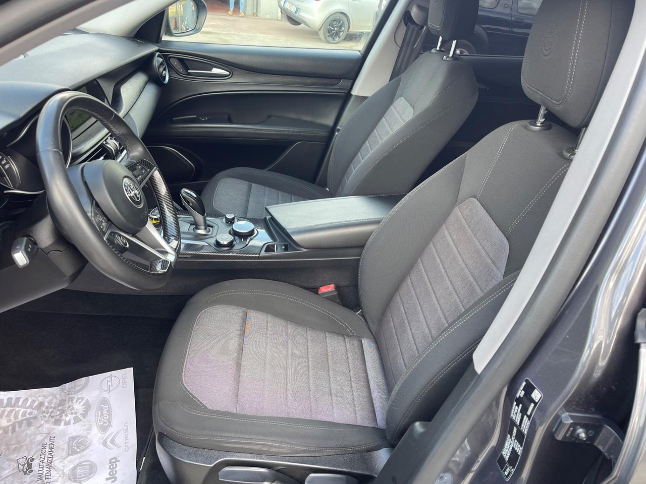 Alfa Romeo Stelvio 2.2 Turbodiesel 180 CV AT8 Q4 Business