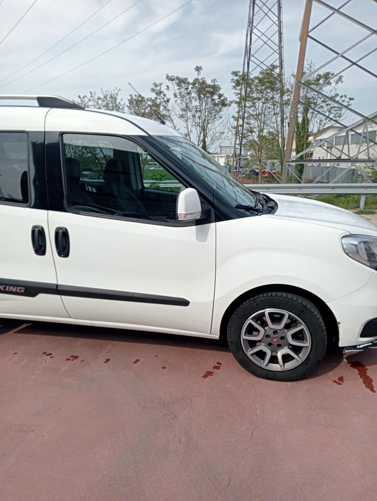 Fiat Doblò 1.6 MJT 120CV 7 Posti Trekking