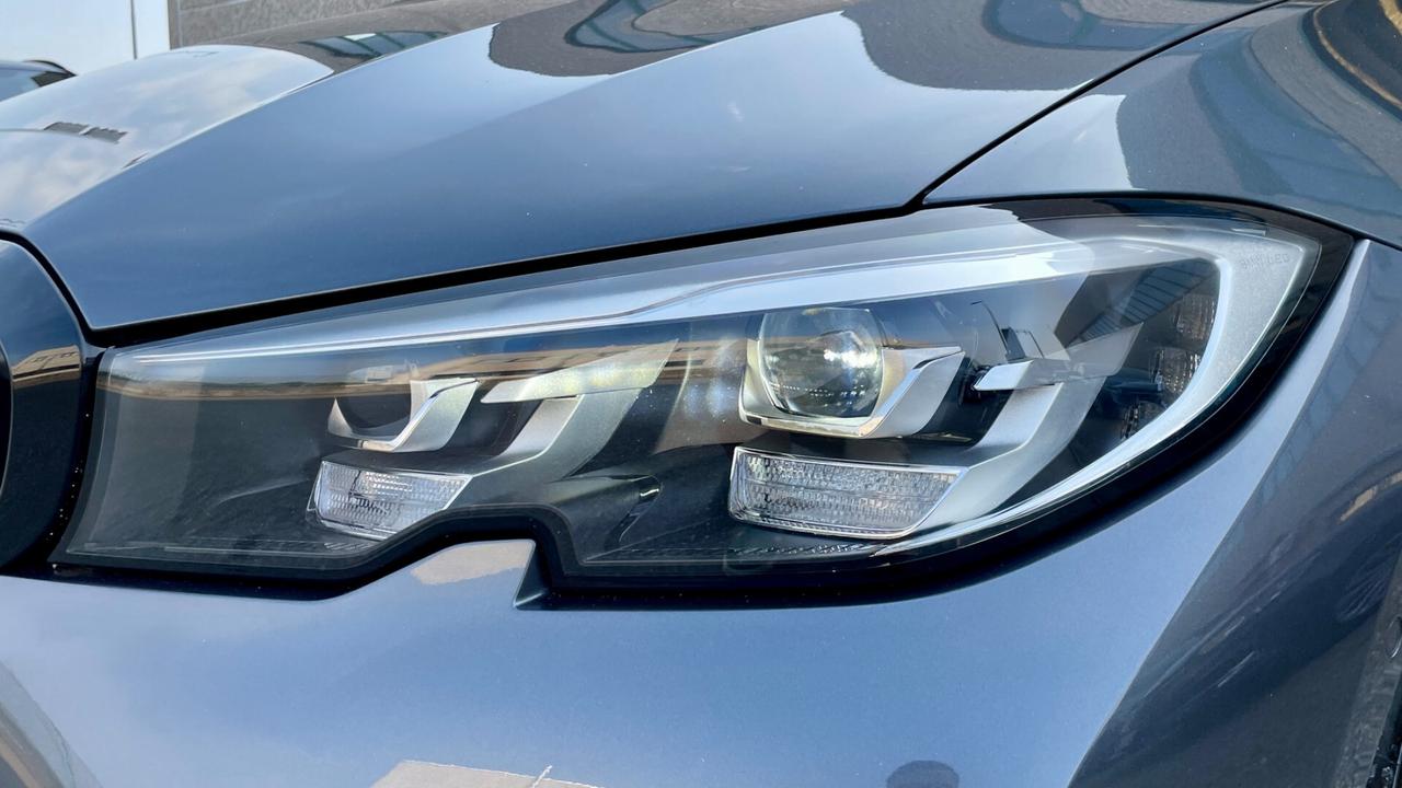 BMW 320D 48V TOURING ADVANTAGE 2.0 190CV - FARI FULL LED