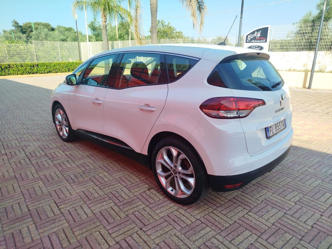 Renault Scenic Scénic dCi 8V 110 CV EDC Energy Bose