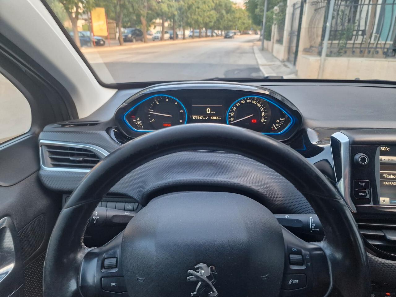 Peugeot 2008 1.6 e-HDi 115 CV Stop&Start Allure