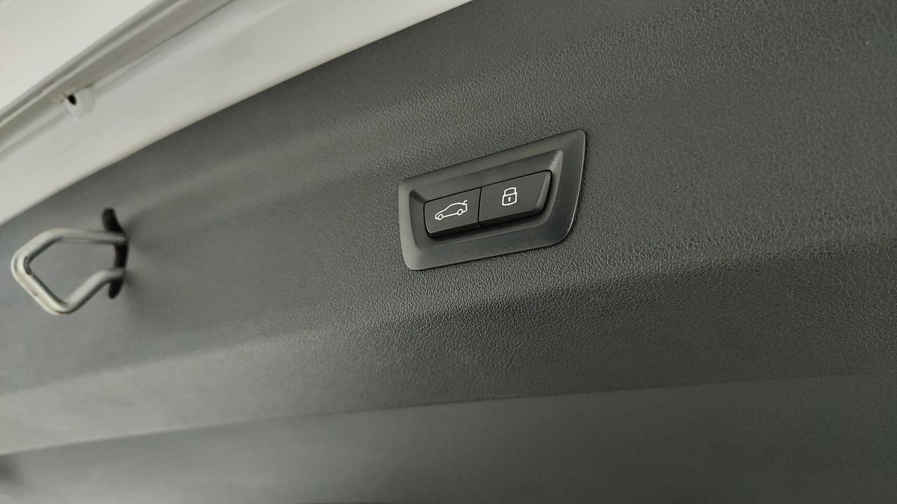 BMW X1 U11 - X1 sdrive18d X-Line auto