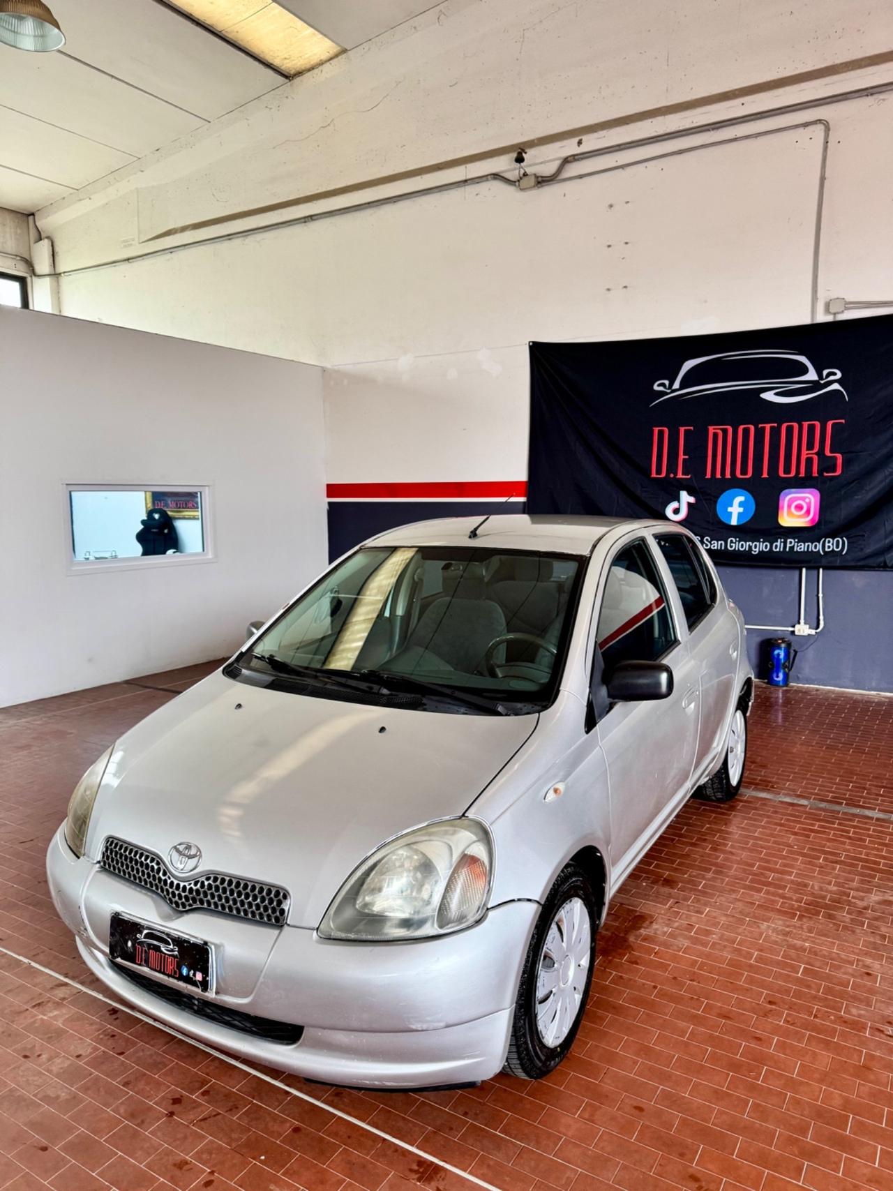 Toyota Yaris 1.0i 16V cat 5 porte