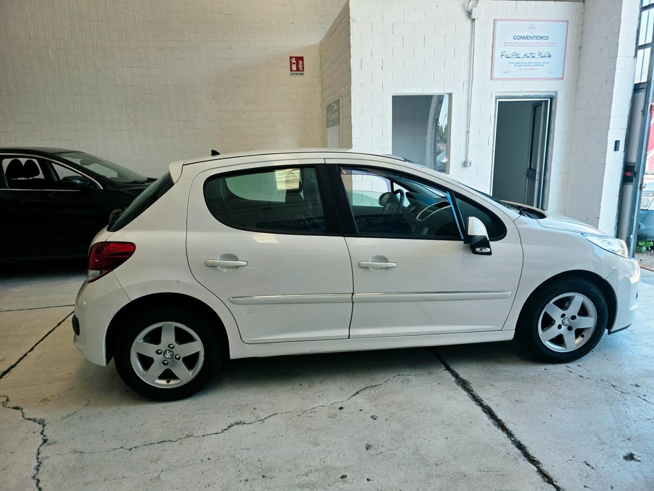 Peugeot 207 Plus 1.4 8V 75CV 5p. ECO GPL