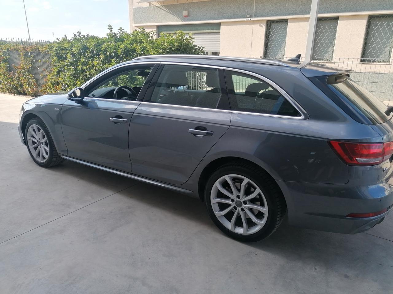 AUDI A 4 S.TRONIC S.LINE EDITION