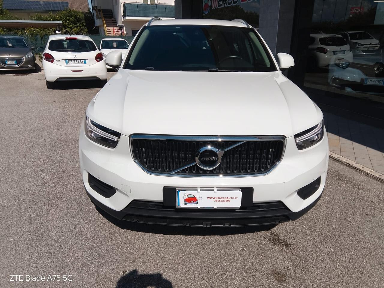 Volvo XC40 AWD