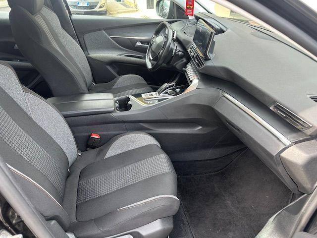 PEUGEOT 3008 BlueHDi 130 S&S EAT8