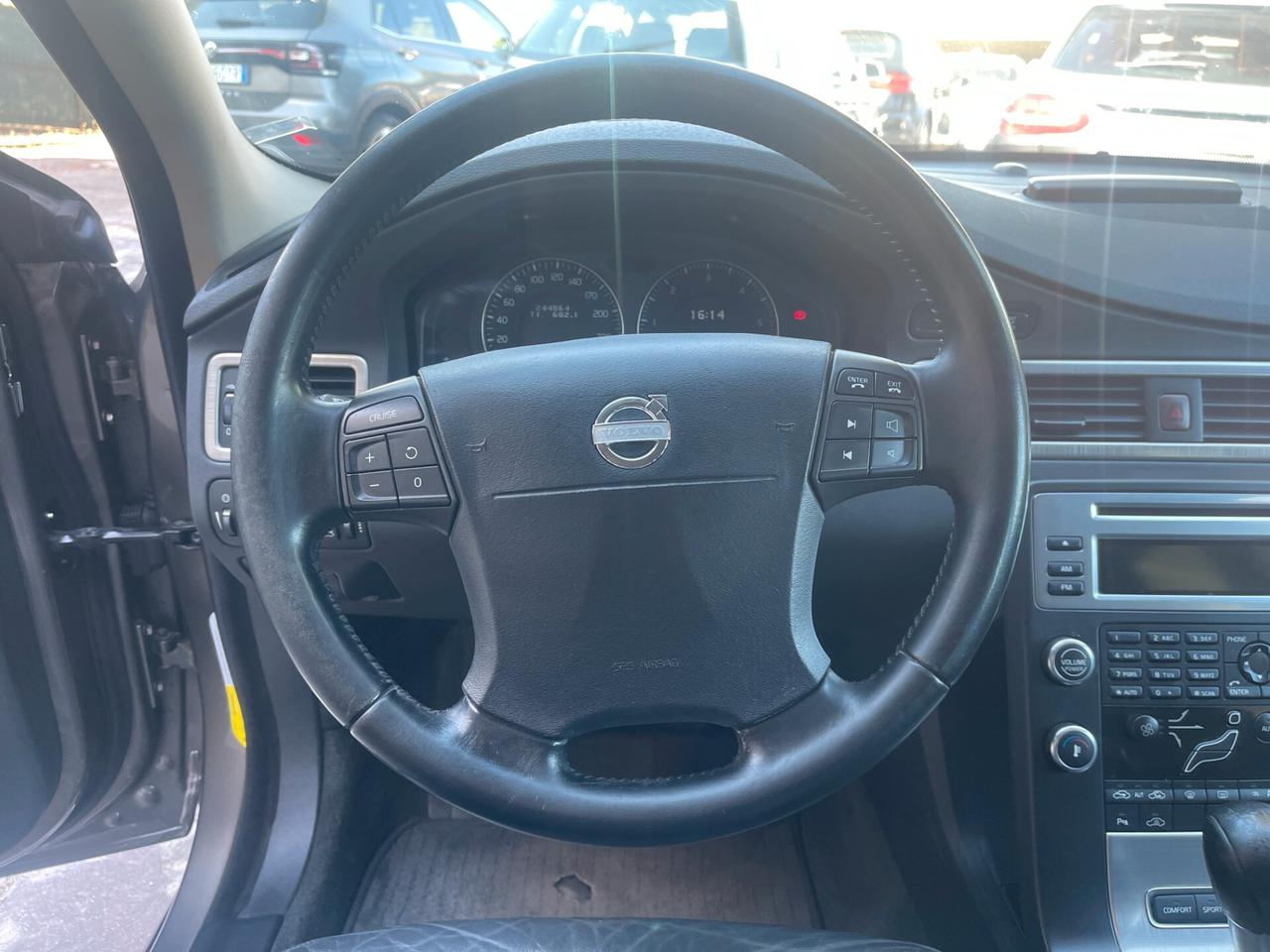 Volvo V70 2.4 D5 Momentum