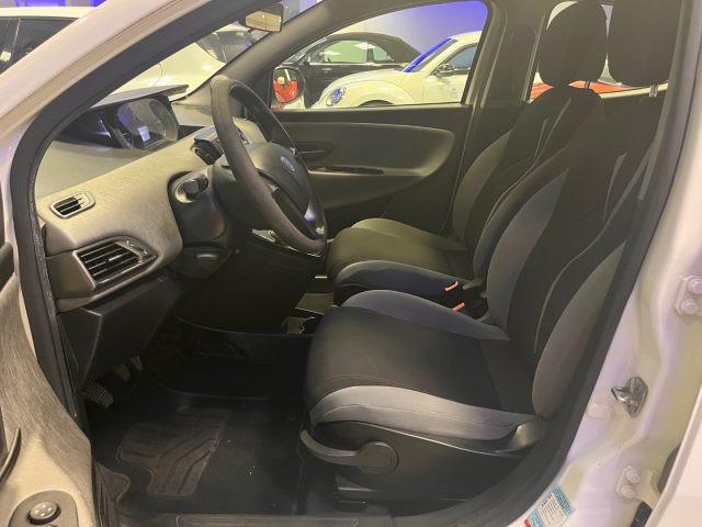 LANCIA Ypsilon 0.9 TwinAir 85 CV 5P. Metano Ecochic Silver