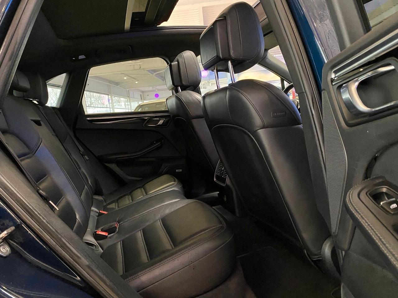 Porsche Macan 2.0 Sport Design*Sedili a 18 regolazioni*