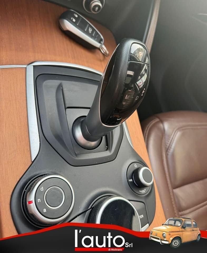 Alfa Romeo Stelvio 2.2 Turbodiesel 210 CV AT8 Super Q4 TETTO