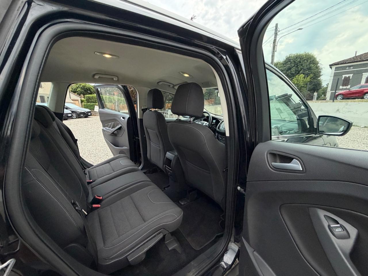 Ford Kuga 2.0 TDCI 140 CV 4WD Titanium