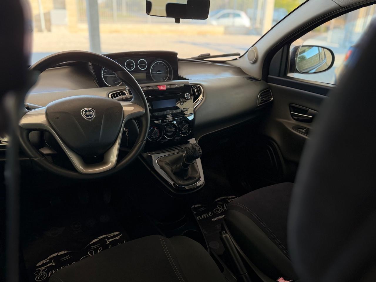 Lancia Ypsilon 1.2 69 CV 5 porte Gold