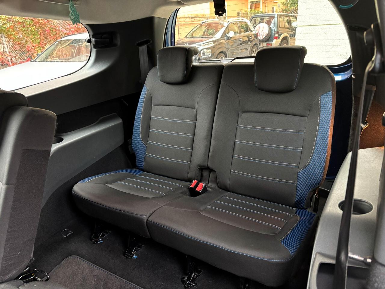 Dacia Lodgy Stepway 1.5 Blue dCi 8V 115CV 7 posti