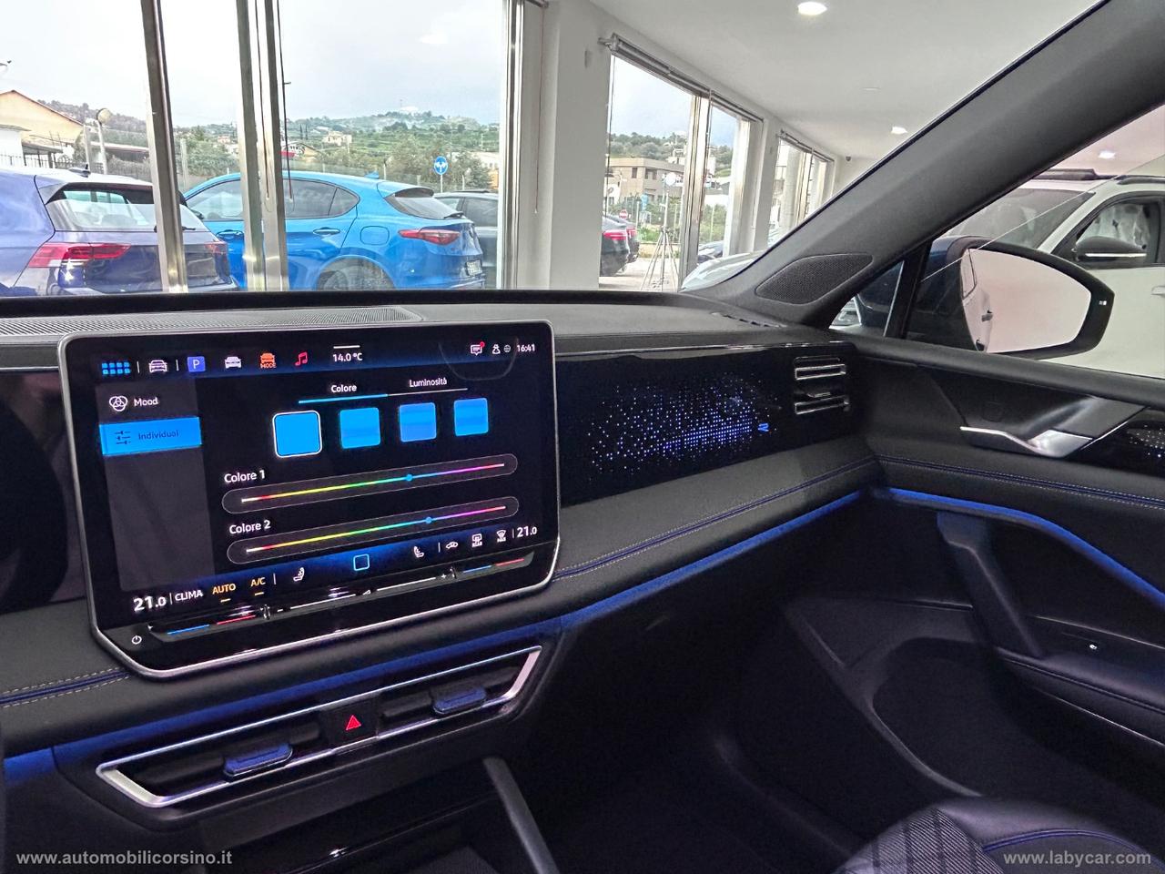 VOLKSWAGEN Tiguan 2.0 TDI 150 CV DSG R-Line