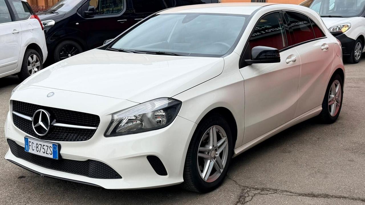 Mercedes-benz A 180 d Automatic Premium
