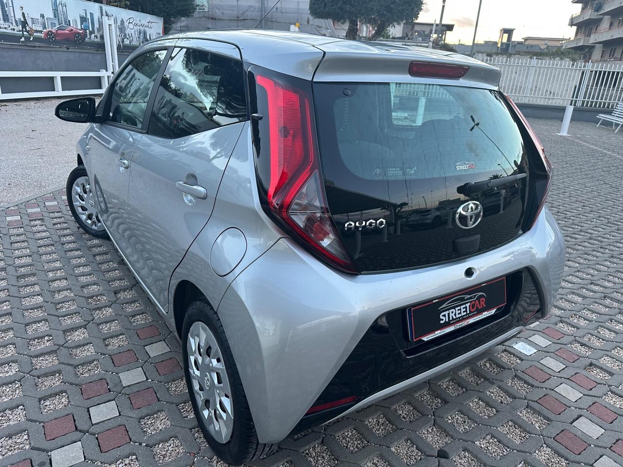 Toyota Aygo 1.0 VVT-i 72 CV 5 porte x-cool