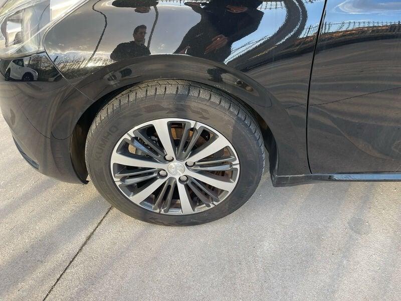 Peugeot 208 Allure BlueHDi 75cv