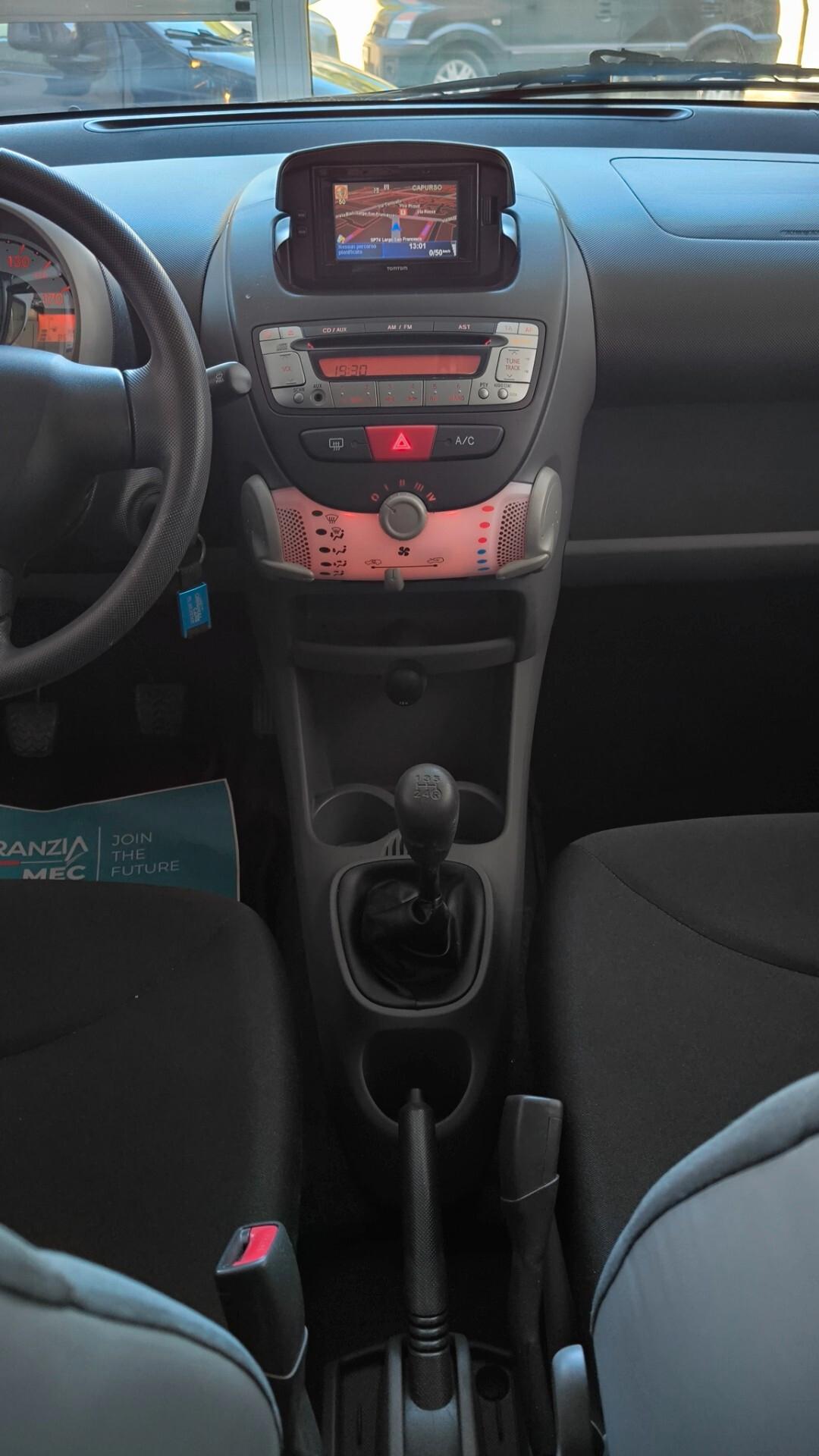 Toyota Aygo 1.0 12V VVT-i 5 porte Sol Connect