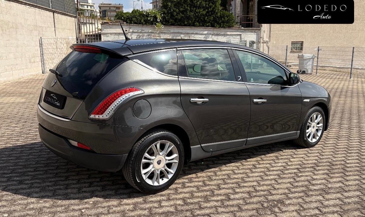 Lancia Delta 1.6 MJT Gold - 2012