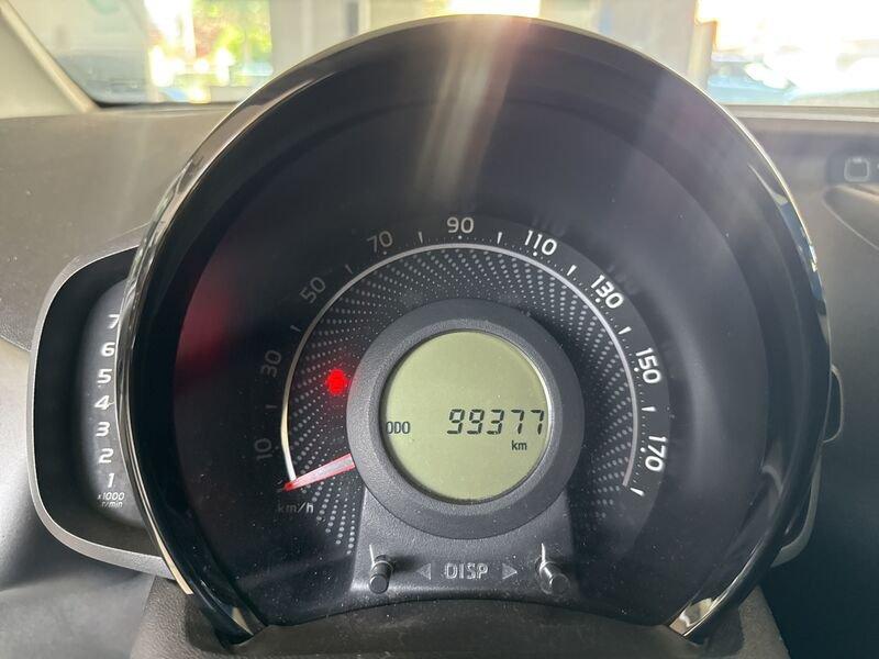 Toyota Aygo 1.0 VVT-i 69 CV 5 porte x-business