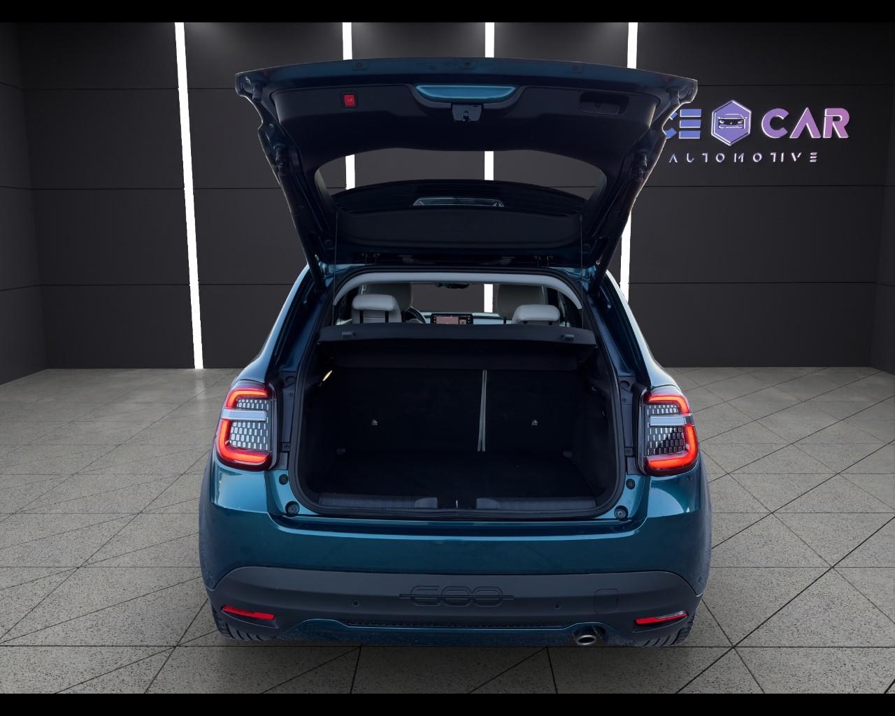 FIAT 600 Hybrid 110 CV DCT MHEV La Prima