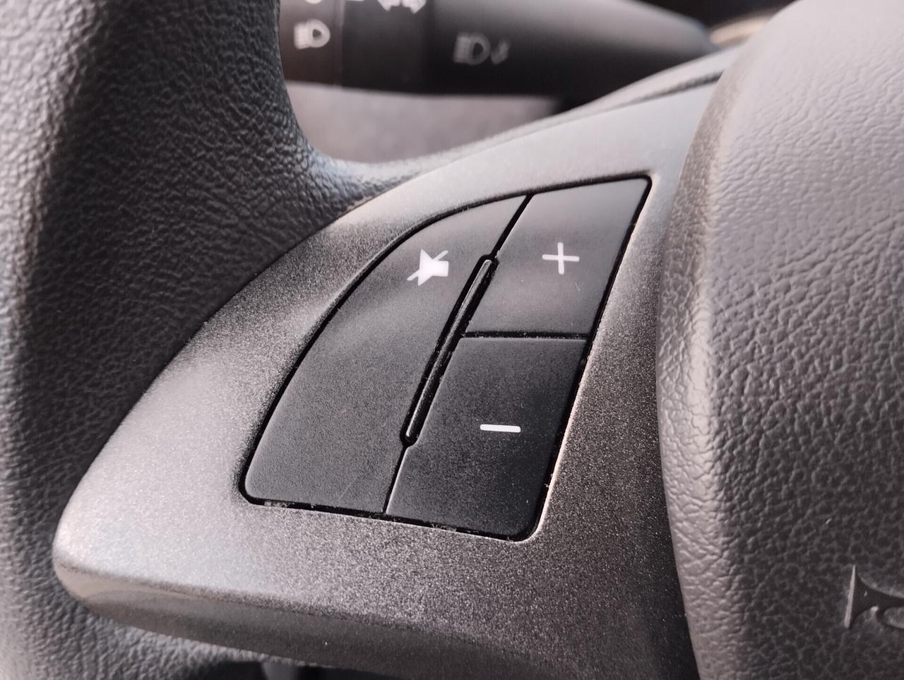 Lancia Ypsilon 1.2 69 CV 5 porte GPL Silver