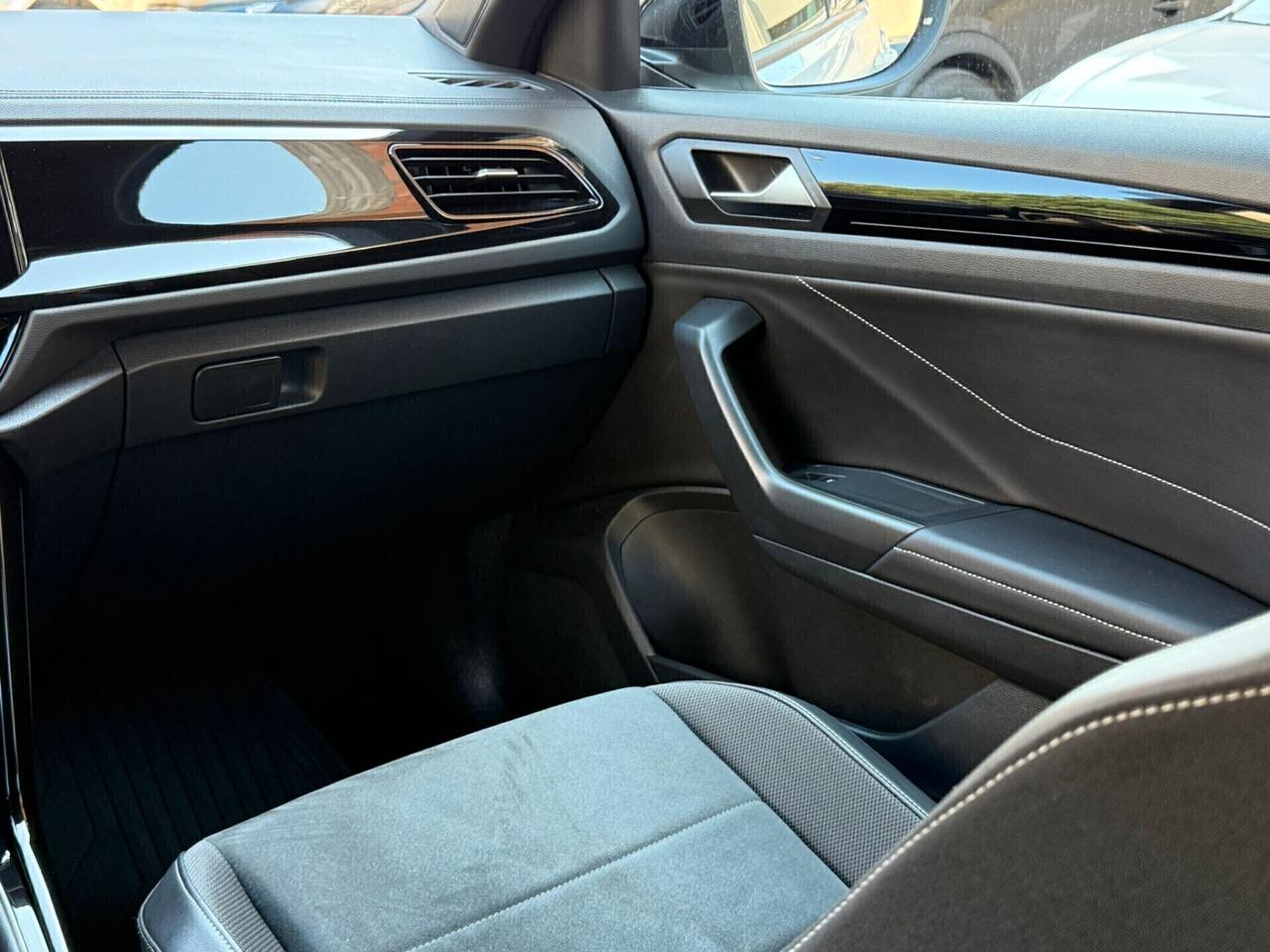 Volkswagen T-Roc 2.0 TDI SCR 150 CV DSG R-Line