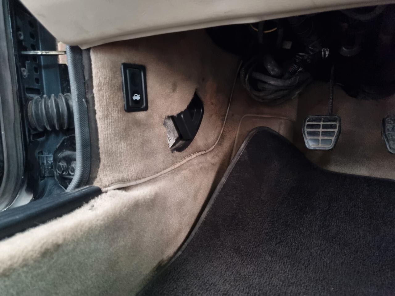 Porsche 944 allestimento S2, clima, sedili elettrici