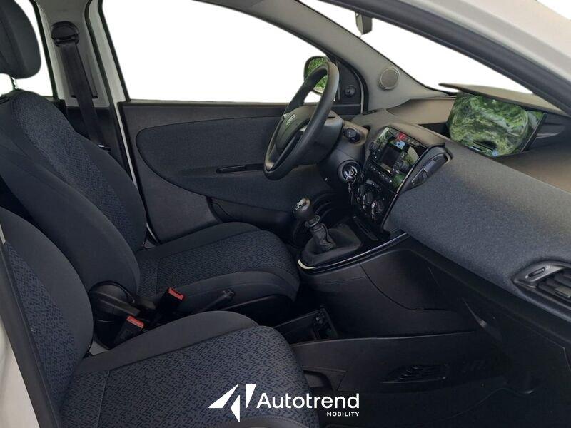 Lancia Ypsilon 1.0 FireFly 70 CV Hybrid Silver S&S