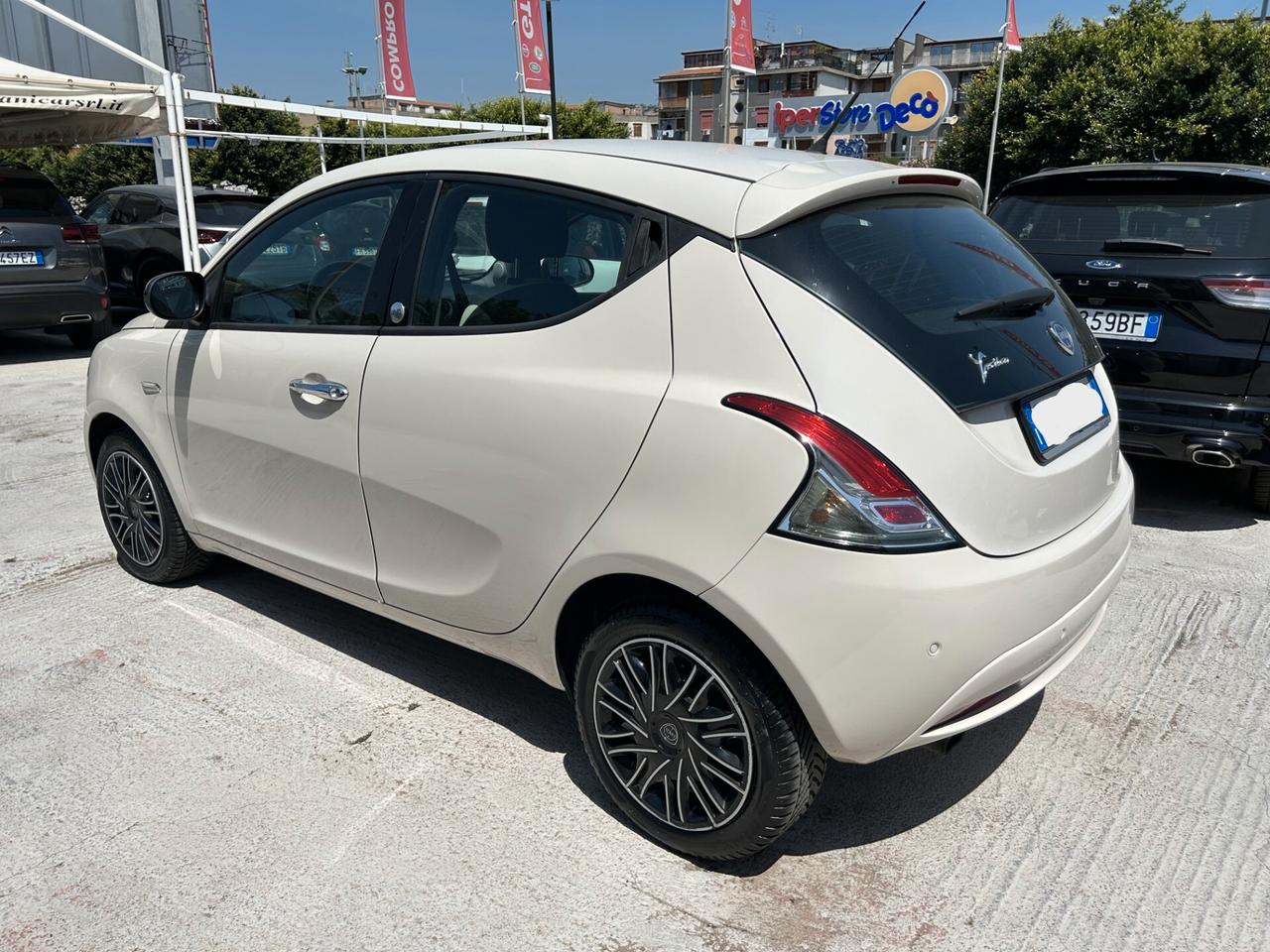 Lancia Ypsilon 1.2 69 CV 5 porte GPL Ecochic Gold