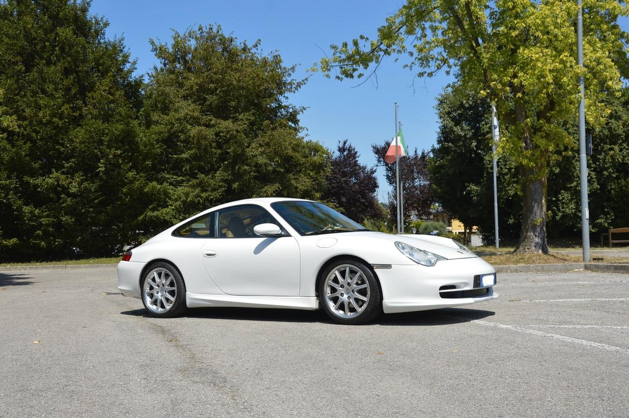 Porsche 911 Carrera cat Coupé