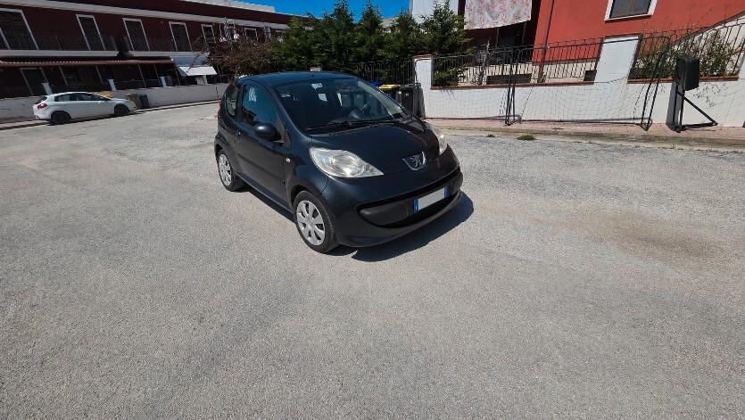 Peugeot 107 1.0 68CV 3p. Plaisir